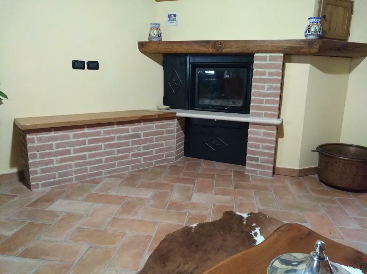 Agriturismo Il Melo Valfabbrica Kültér fotó